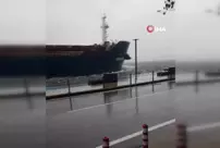 Terrifying moments in the Bosphorus! The ship narrowly escaped crashing into the shore.