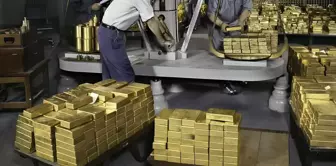 The giant bank will transport 4 billion dollars' worth of gold bullion to the USA.