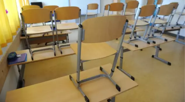 Two Different Classes Of German Teacher