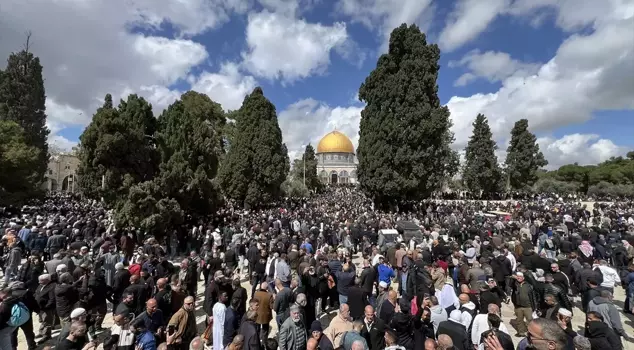 About 80,000 Muslims Manage To Enter Al-Aqsa Mosque To Offer Prayers On 1St Friday Of Ramadan Month