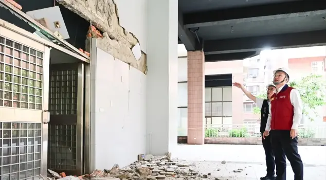 Taiwan's Largest Earthquake In 25 Years Leaves 4 Dead, Hundreds Injured