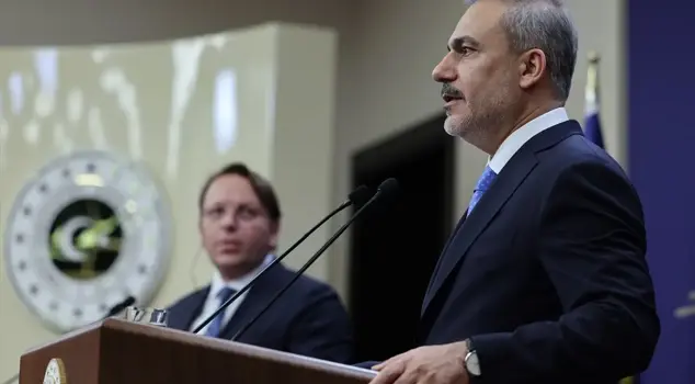 Wezîrê Karên Derva Fîdan: Em dev ji stratejiya xwe ya welatê navendîbûnê û rêwîtiya xwe ya dîrokî bernadin