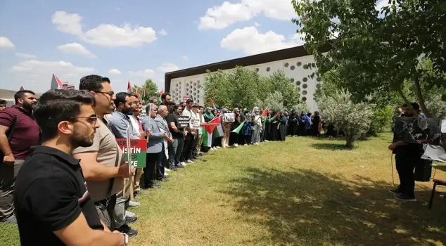 Li Mêrdînê xwendekarên zanîngehê ji bo piştevaniya Filistînê meşiyan