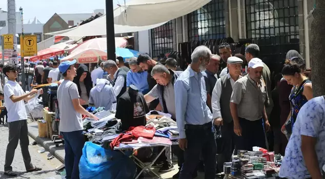 Li sûk û bazarên Sûra navçeya dîrokî ya Diyarbekirê xirecira ber cejnê