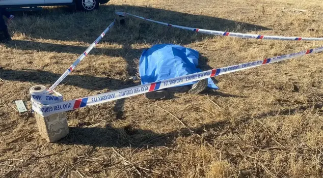 A male body was found in the field in Manisa.