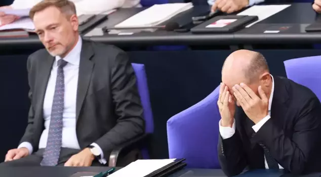 The coalition partner FDP in Germany has decided to withdraw all its ministers from the government.