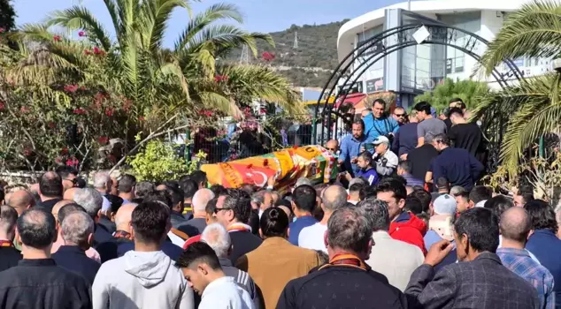 The little Yiğit, a devoted fan of Galatasaray, was bid farewell on his final journey.