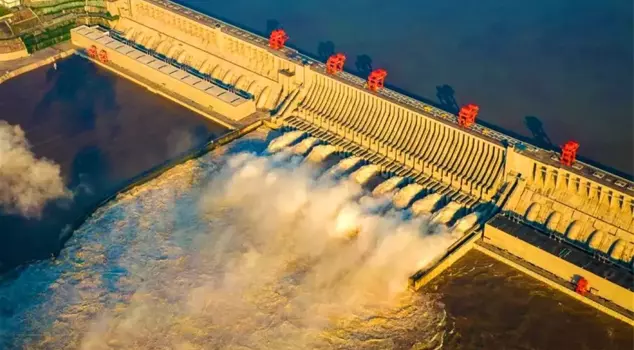 The world's largest hydroelectric power plant is being built.