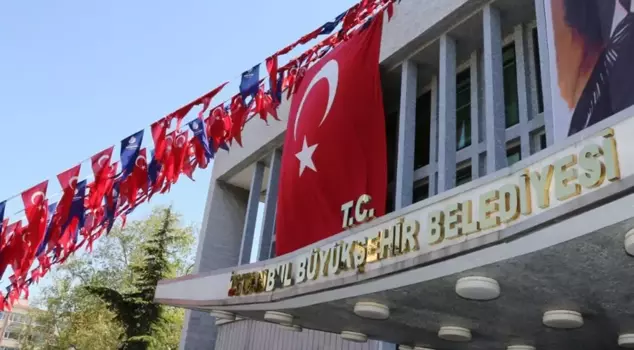 In the investigation by the Istanbul Metropolitan Municipality (İBB), the assets of the fugitive suspect have been seized.