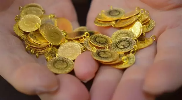 The waterfall decline scenario representing a sharp drop in gold prices has become a reality.