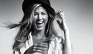 Jennifer Aniston rlplak Soyundu