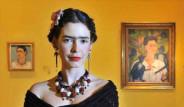 Pelin Batu Frida Kahlo Oldu 