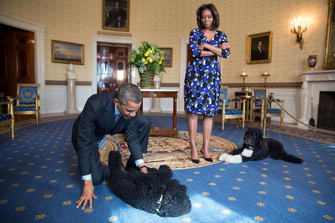 Barack& Michelle Obama'nın Aşkına Şahit Olacağınız 15 Kare