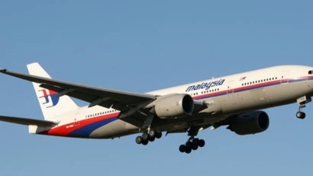 Possible Malaysian Plane Debris Found On Australian Coast