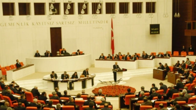 Turkish Parliament Postpones Debate On Ex-Ministers
