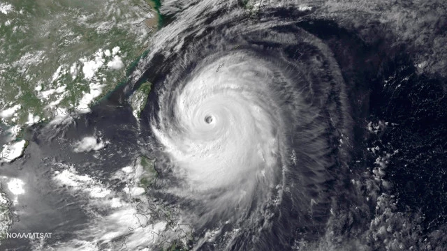 Super Typhoon Neoguri Takes Aim At Japan