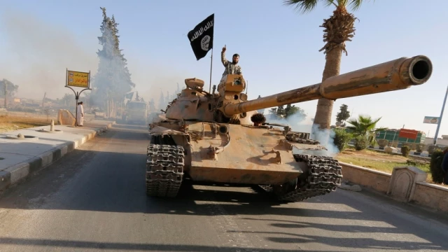 سوريا: داعش يسيطر على حقل للغاز ويقتل عشرات الحراس