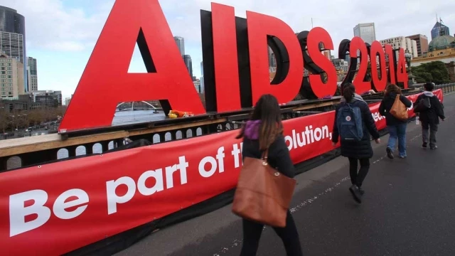 AIDS Conference Opens With A Minute's Silence For MH17