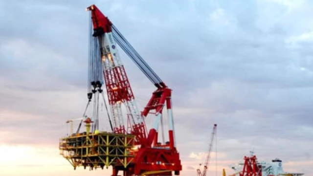 SOCAR Starts Construction Of New Platform In Caspian Sea