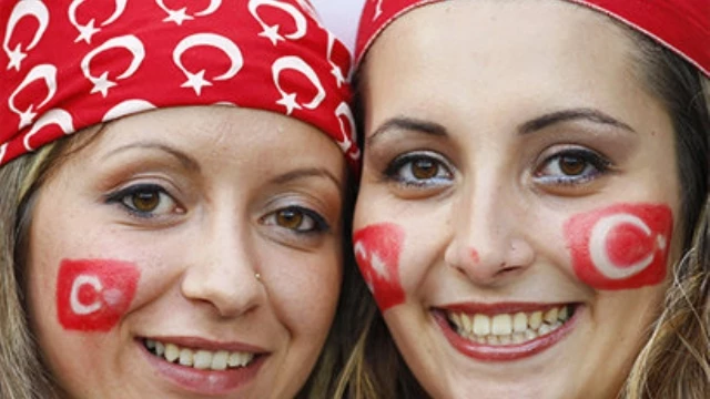 Women In Turkey Have A Laugh In Public At The Deputy Prime Minister's Expense