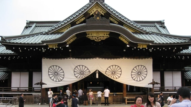 Fraught With Controversy - Japan's Yasukuni Shrine