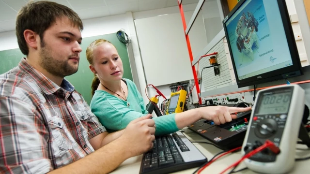 German Industry Leaders Worried About Lack Of Suitable Apprentices