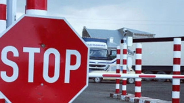 Иран закрывает таможенный пункт с Туркменистаном