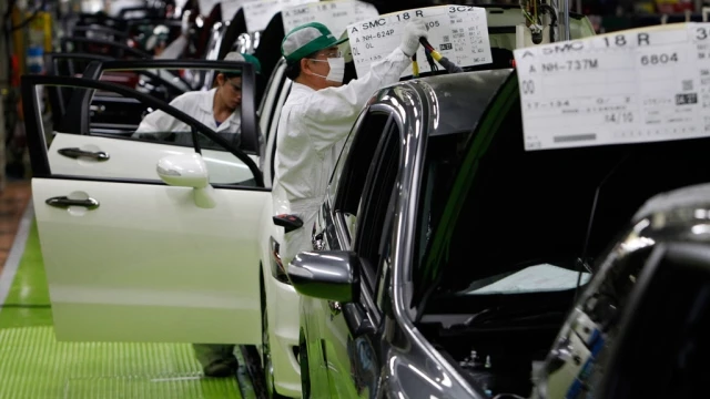 Japanese Business Confidence Down, Survey Shows