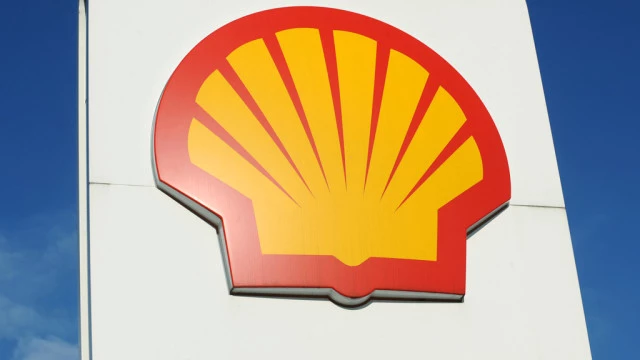 Shell Cuts Investment Amid Oil Price Slump