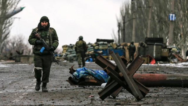 مقتل مصور ومتطوع في شرق أوكرانيا رغم الهدنة