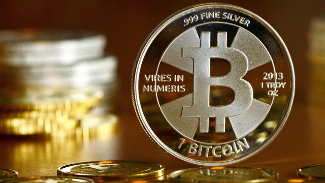 Two Ex-US Agents Charged With Bitcoin Theft