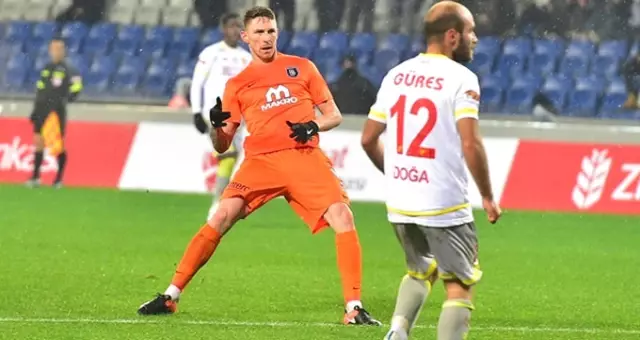 Başakşehir, Kayserispor ile Maç Yaptığı Esnada Rotman'ı Rakibine Kiraladı