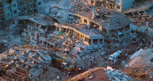 Bakan Özhaseki'den İstanbul Depremiyle İlgili Korkutan Açıklama
