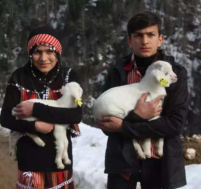 Rizeli Heidi'nin Hayvan Sevgisi Karşılıksız Kalmadı