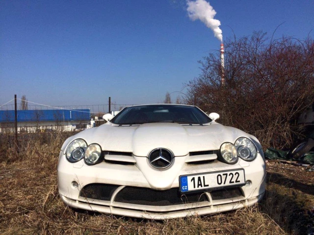 Mercedes-Benz Slr Mclaren Çürümeye Terk Edilmiş