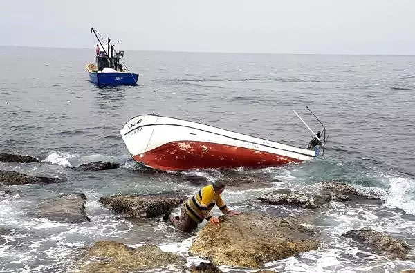 Balıkçının, Teknesini Kurtarma Mücadelesi ile ilgili görsel sonucu