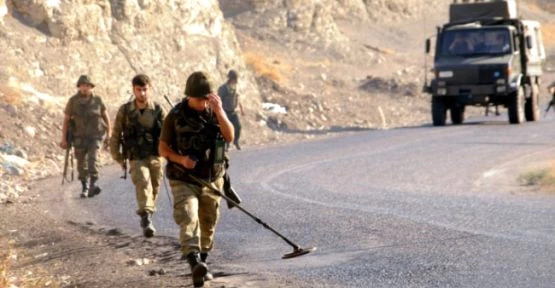 Diyarbakır- Mardin Karayolunda Mayın Taramasında Patlama: 2 Asker Şehit
