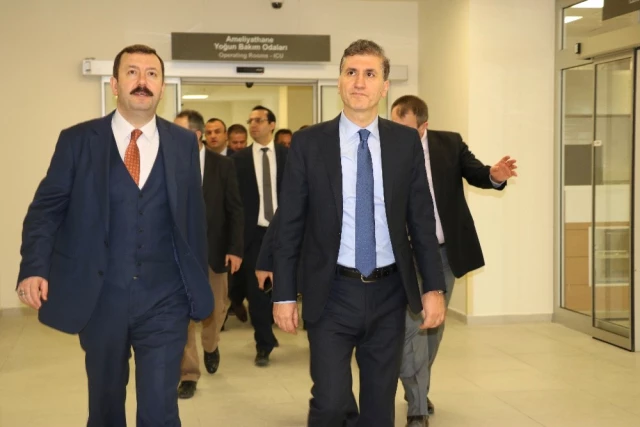 Müsteşar Gümüş, Isparta Şehir Hastanesi'ni İnceledi