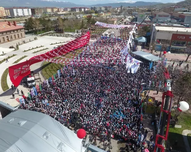 Erzurum'da 1 Mayıs Coşkusu Havadan Görüntülendi