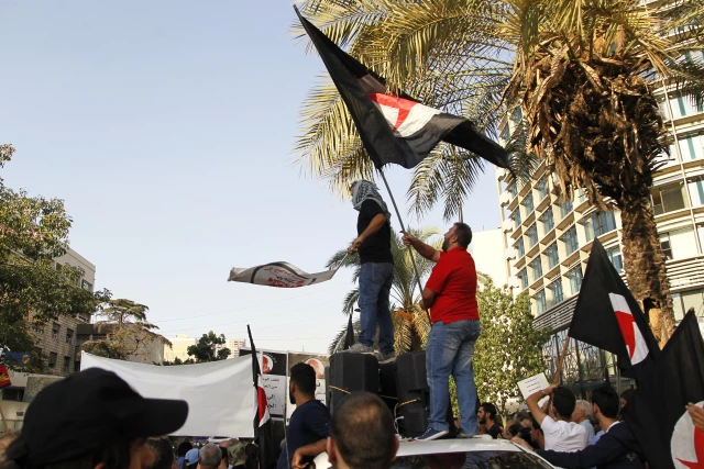 القضاء اللبناني يحكم بالإعدام على المتهمين باغتيال الرئيس بشير الجميل