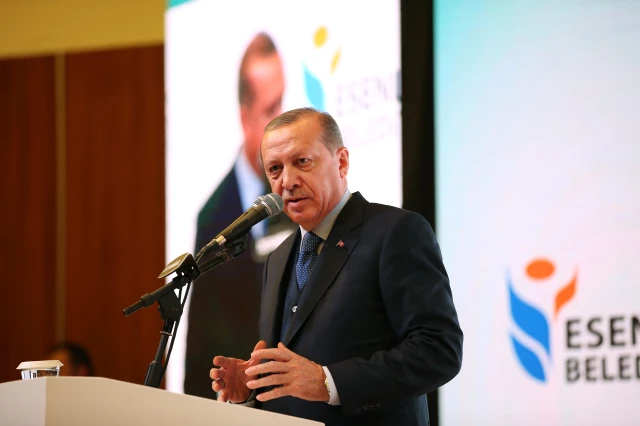 أردوغان يدعو لتعزيز مفهوم الخدمات البلدية كما كانت في المدينة المنورة