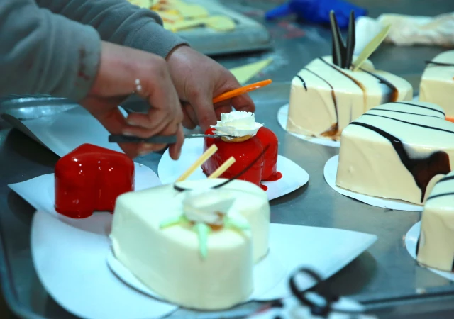 شركة تركية تصدّر أكثر من مليون كعكة 