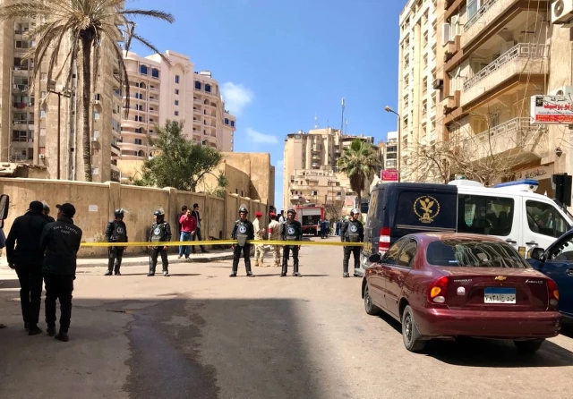 مصر.. مقتل شرطي جراء تفجير استهدف مدير أمن الإسكندرية