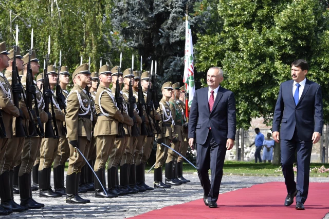Венгрия Поддерживает Заявку Албании На Членство В Ес