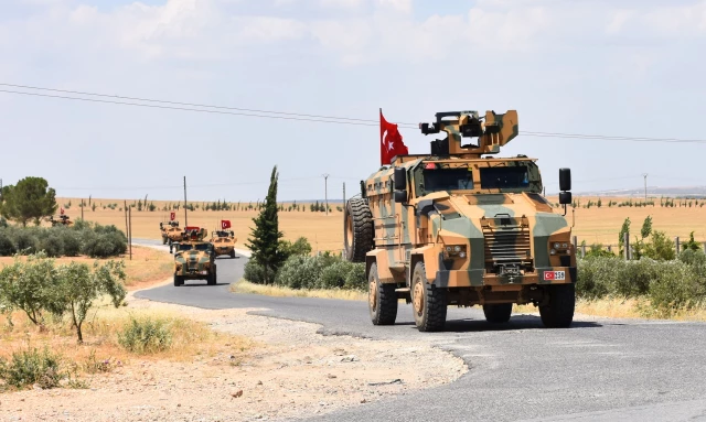 Turkish Army Begins Second Round Of Patrols İn Manbij