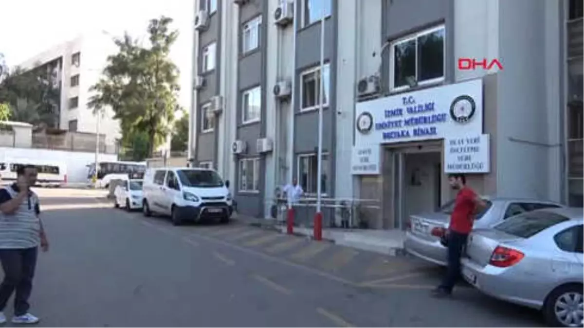 İzmir'de Çocuğu Taciz Şüphelisi Yakalandı İzmir'de Çocuğu Taciz Şüphelisi Yakalandı