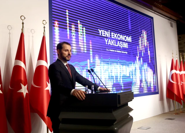 وزير الخزانة التركي يعلن مرحلة جديدة في الاقتصاد التركي