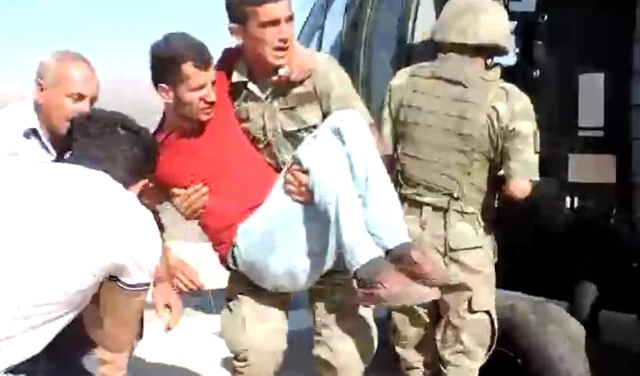 مروحية للجيش التركي تسعف 8 مصابين بحادث مروري