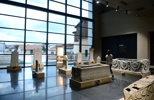 متحف تركي يفتح أبوابه لعرض كنوز قارون