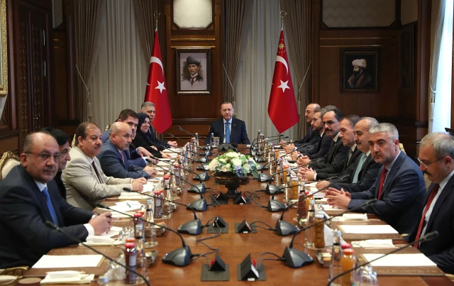 أردوغان يستقبل وفدا نيابيا من تركمان العراق